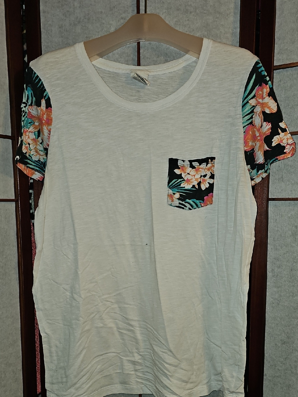 PINK Victoria's Secret White Tee with Floral Pocket & Sleeves